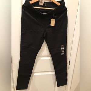 Levi’s Shaping Black Leggings. Mid-rise, Super Skinny, Cotton/Viscose